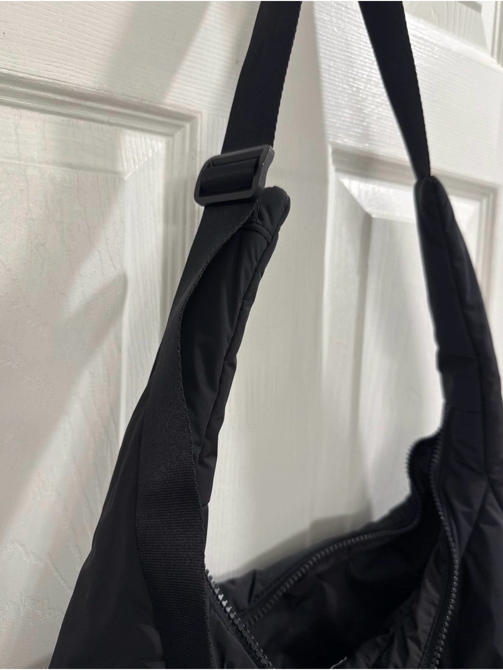 Athleta All About Medium Crossbody Hobo Bag - Picture 4 of 13